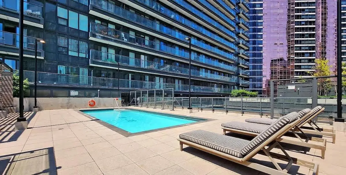 شقة Modern Luxury Suite With King Bed In Downtown تورونتو كندا