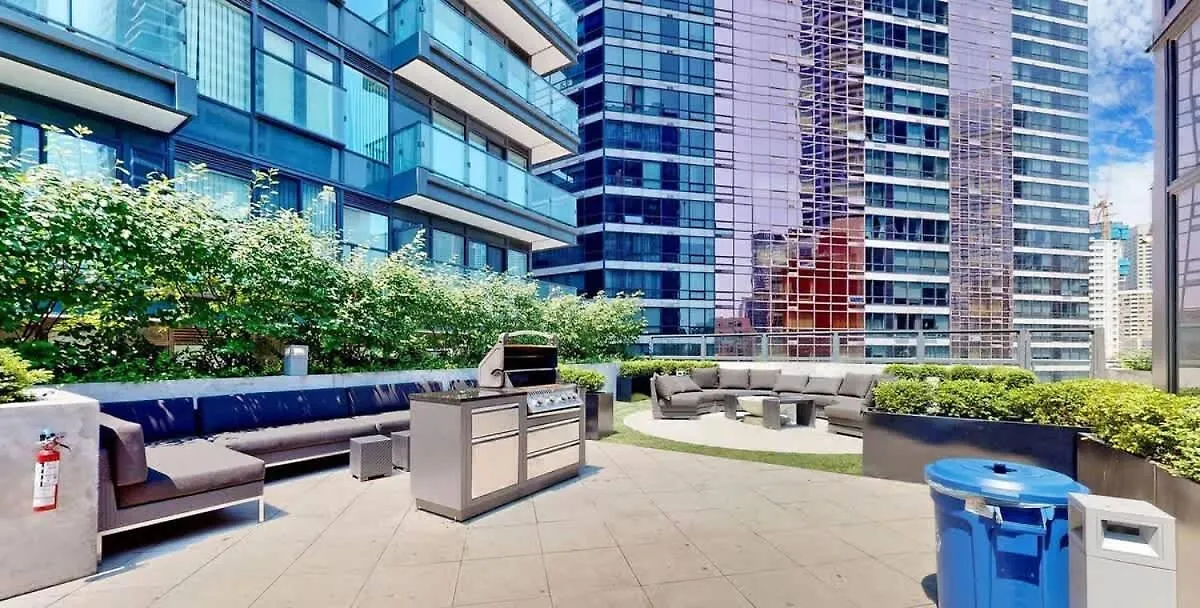 Modern Luxury Suite With King Bed In Downtown Toronto Lejlighed